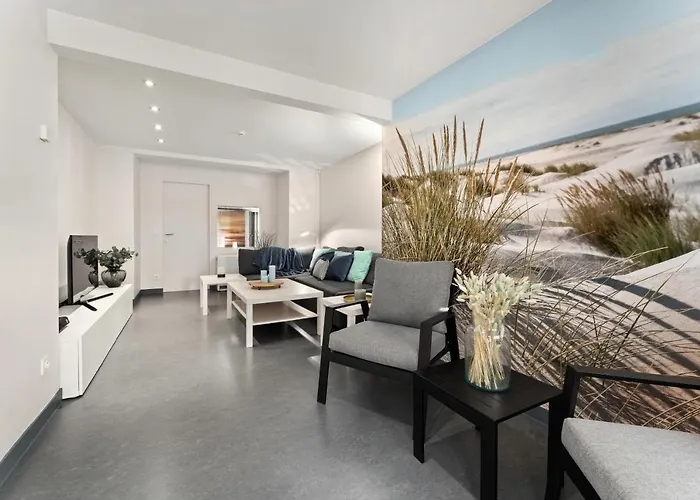 Sasea - Ground Floor With Garden 아파트 *