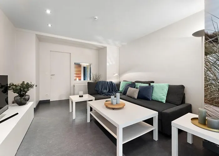 Sasea - Ground Floor With Garden 아파트