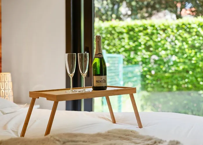 Sasea - Ground Floor With Garden *